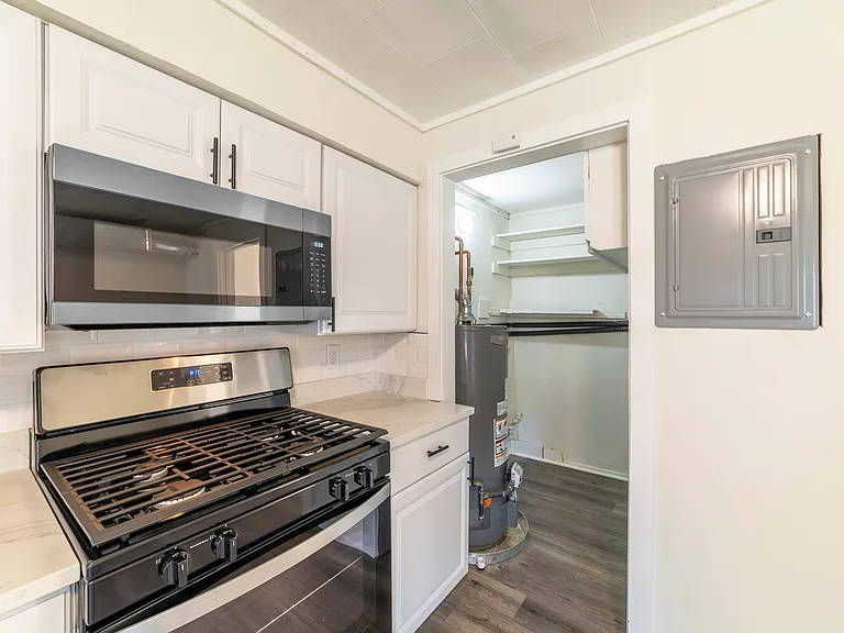 19 Rimbach St #5 — Photo 6