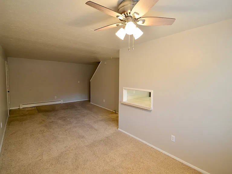 5705 S Pearl St — Photo 4