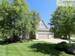 19512 W 98th Ter, Lenexa, KS 66220