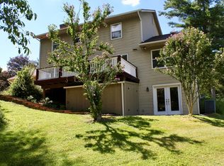 23 Stone Henge Dr, Granville, OH 43023