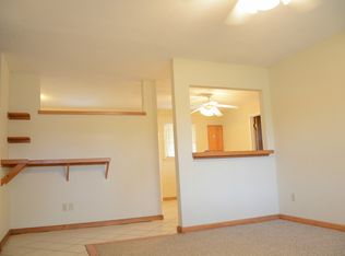 2035 Tecumseh Rd, Manhattan, KS 66502