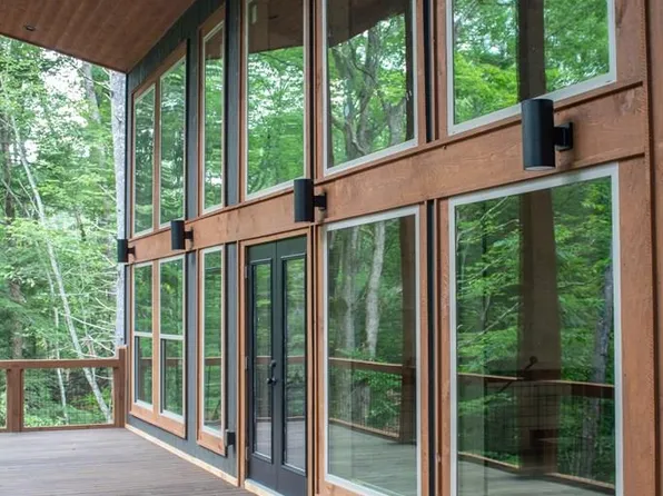 1990 Big Crk, Blue Ridge, GA 30513