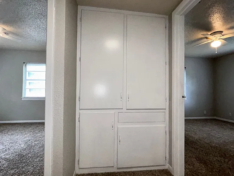 3211 Rogers Ave — Photo 6