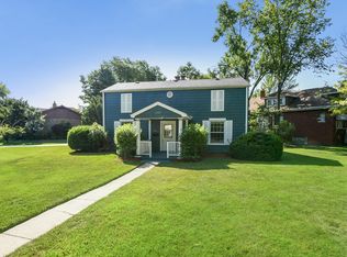 345 Olmsted Rd, Riverside, IL 60546