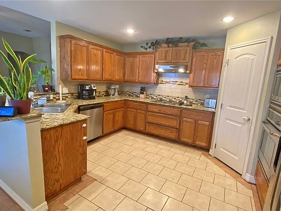 4th image of 3514 Dalton St