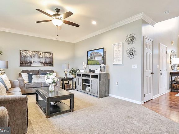 5th image of 59 Balmoral Ln