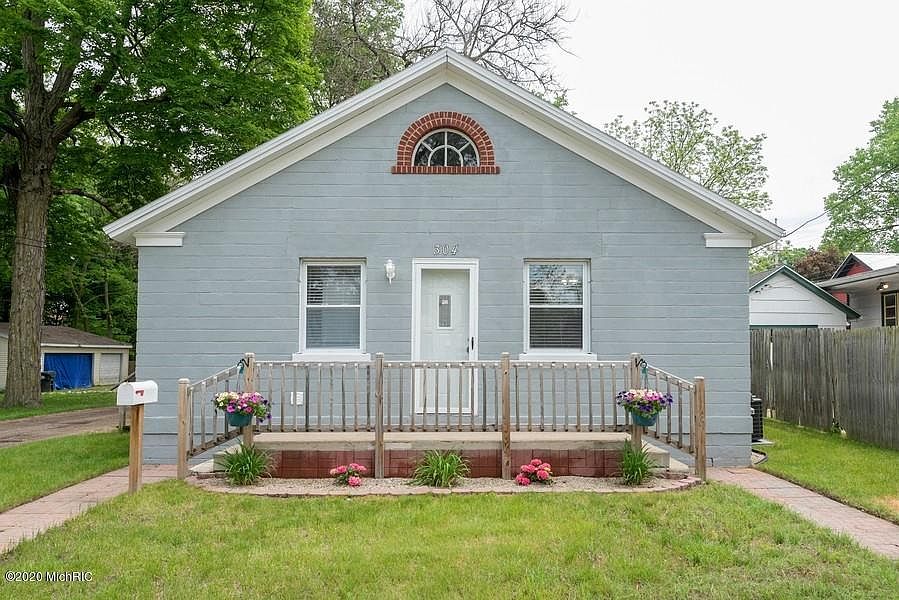 1st image of 304 McOmber St