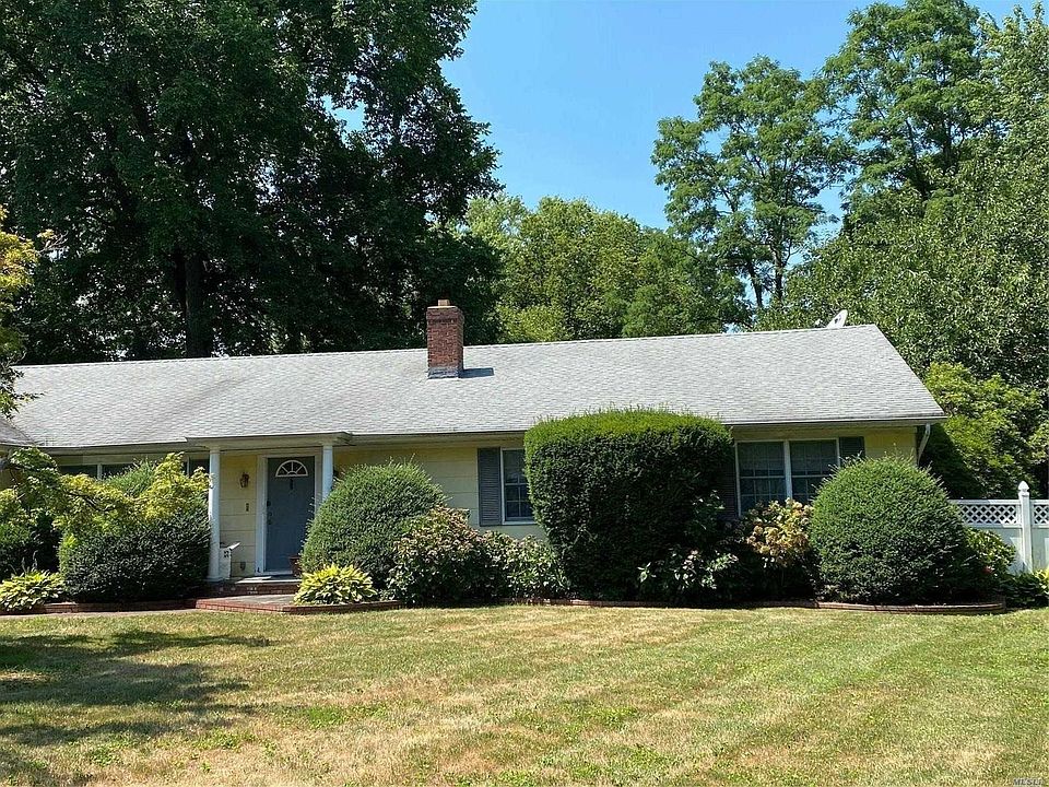 2nd image of 55 Lawrence Hill Rd
