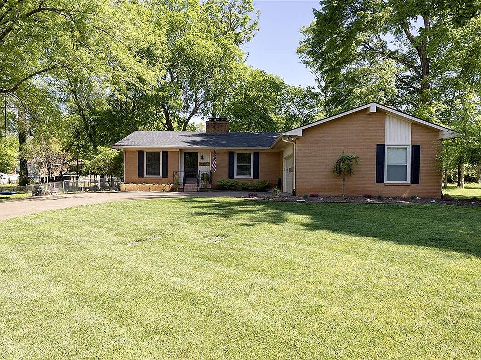 1st image of 1016 Meadowwood Ln