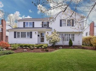 23920 Shelburne Rd, Shaker Heights, OH 44122