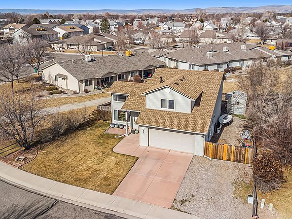 3rd image of 256 Sargent Cir