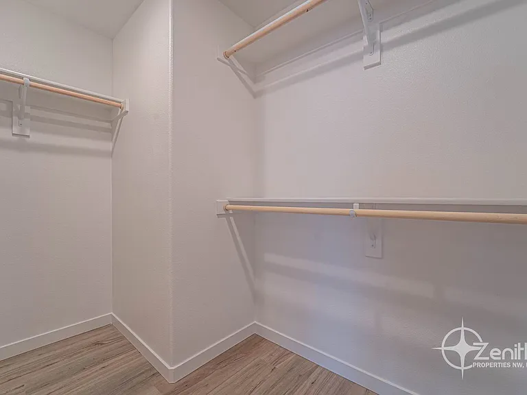 4939 NE 2nd Ct — Photo 28
