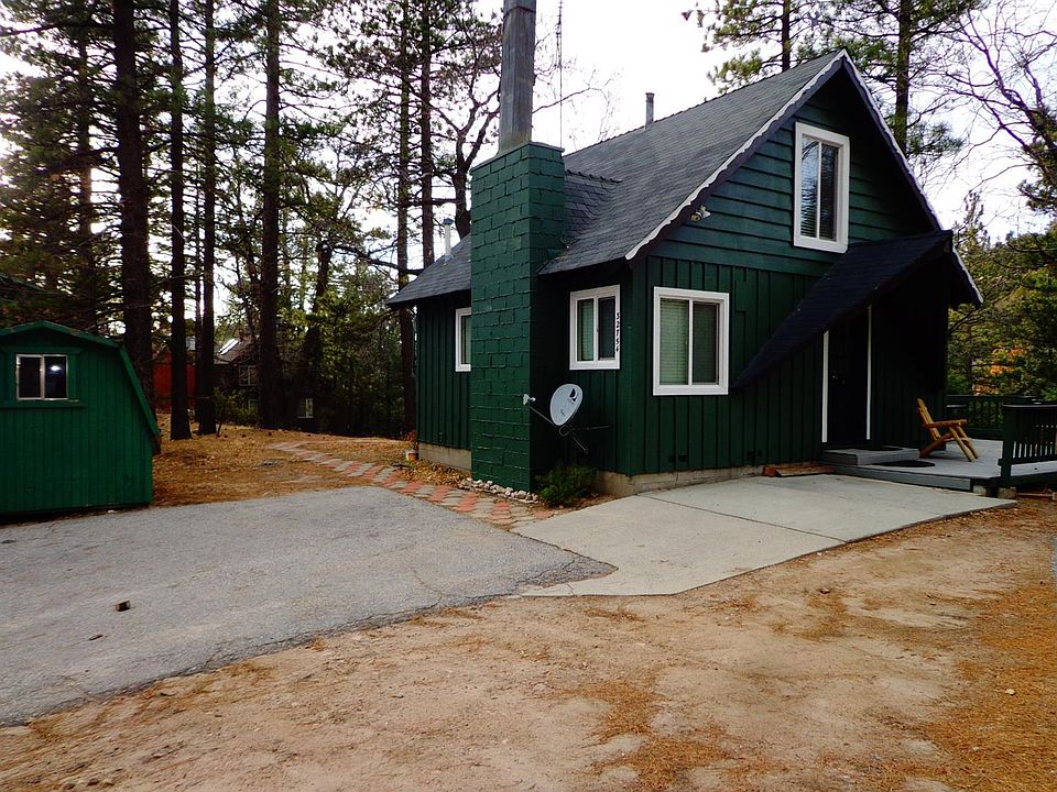 1st image of 32735 Richmond Dr
