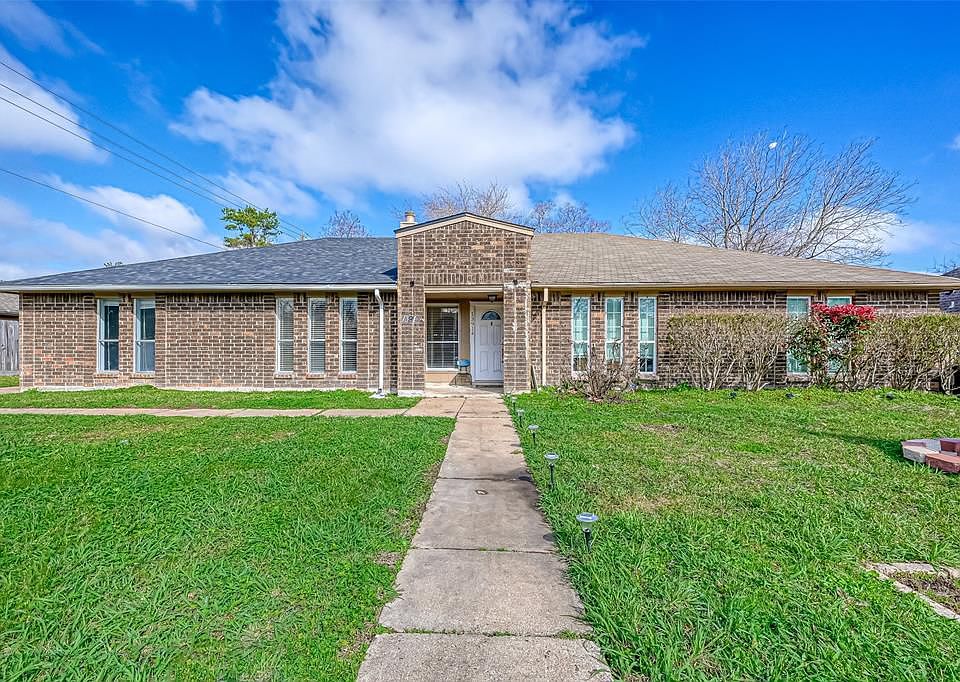 1st image of 13916 Cravenridge Dr