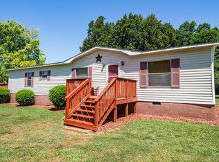 1399 Lenhart Dr, Chase City, VA 23924