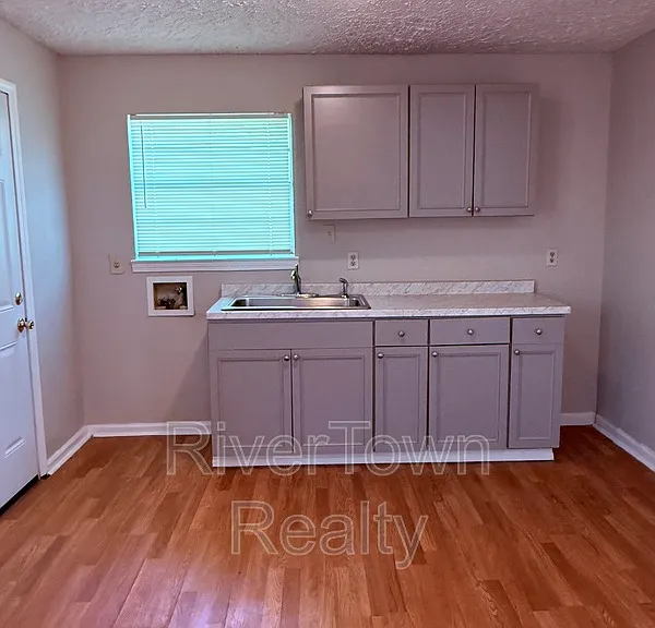 4427 Ryan St — Photo 4