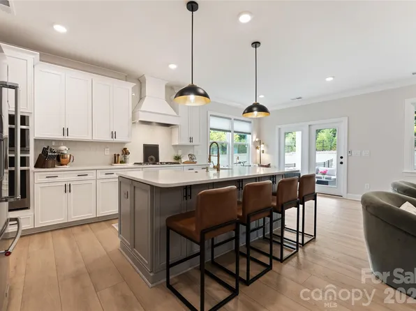 11117 Lochmere Rd, Charlotte, NC 28278