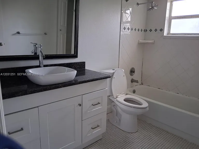 109 Gardens Dr #202 — Photo 7
