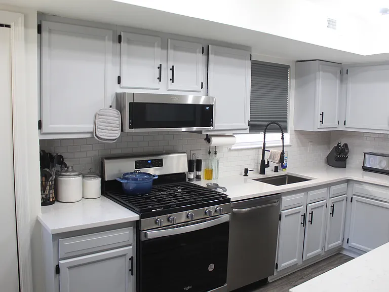 1322 N Hancock St — Photo 1