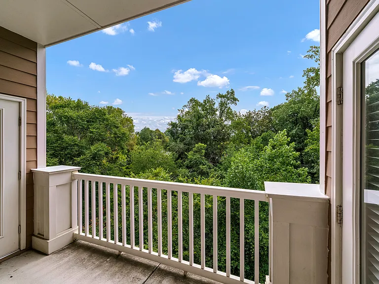 1000 E Woodlawn Rd #417 — Photo 21