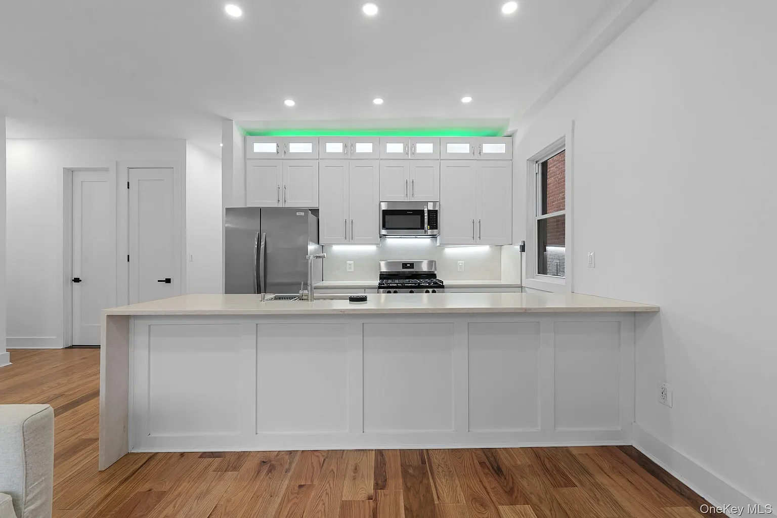 110 Walnut Street photo 1