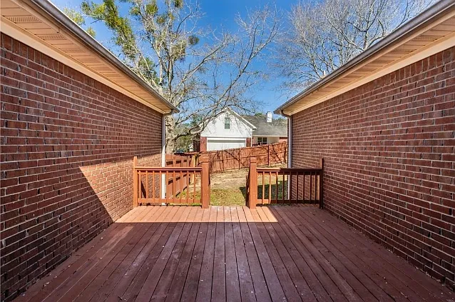 6762 Biltmore Ct — Photo 37