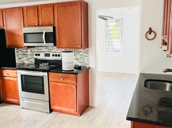 129-131 Oak Ave #129