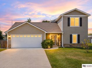 3533 Holly Blue Dr, Lincoln, NE 68504
