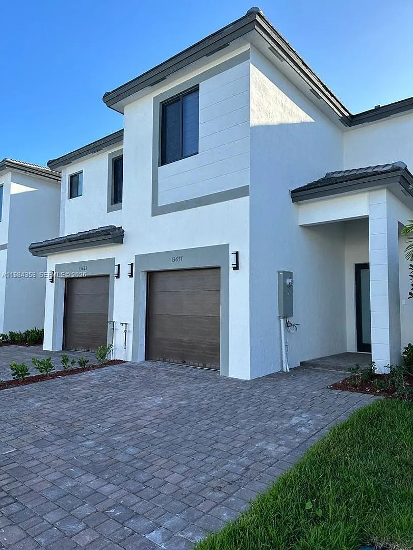 13637 SW 157th Place, Miami, FL 33196 — Photo 4