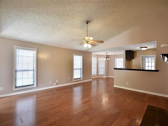 3rd image of 6892 Brownwood Ln