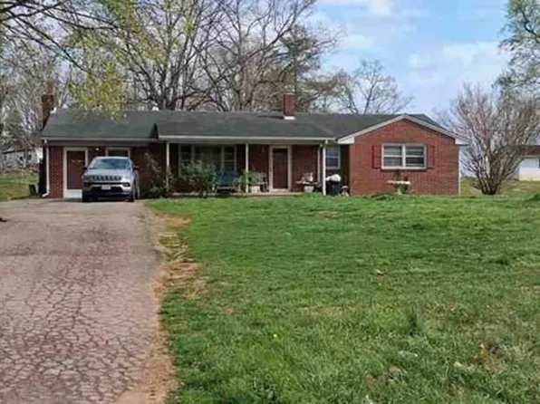 6505 Franklin St, Ferrum, VA 24088