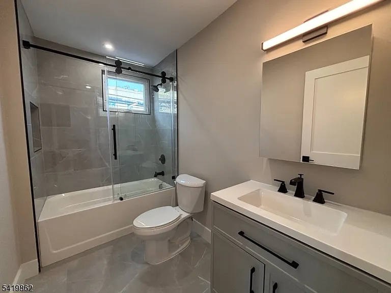 136 Elm St — Photo 7
