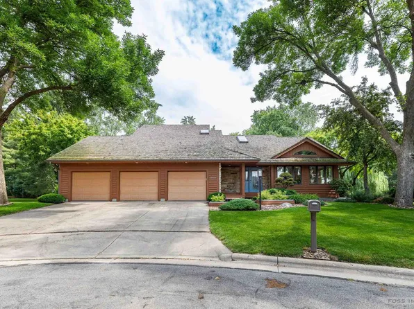 1501 Camberwell Court, Middleton, WI 53562