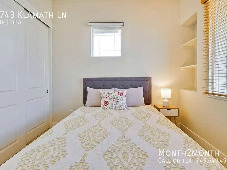 3743 Klamath Ln — Photo 16