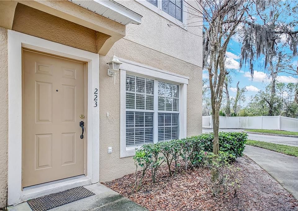 1st image of 223 Wilton Cir