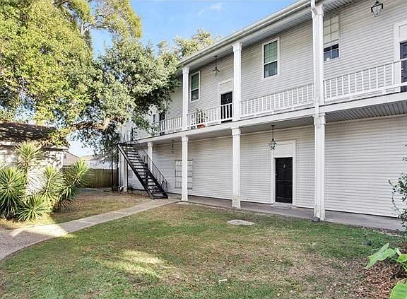 2nd image of 825 Louisiana Ave APT 10