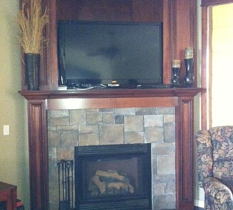 FIREPLACE W/MEDIA