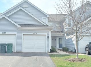 17835 W Braewick Rd, Gurnee, IL 60031