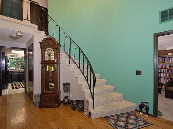 5th image of 6109 Woodlake Dr W