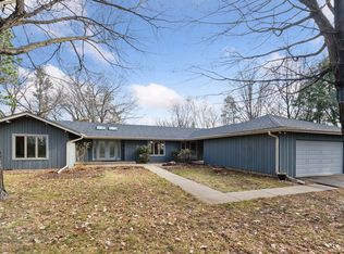 2504 Hillside Ln SW, Rochester, MN 55902