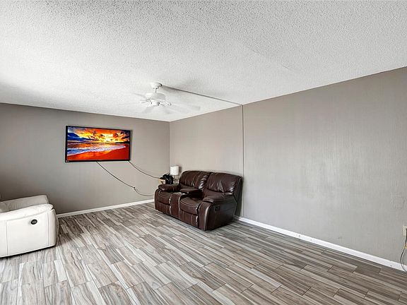 4th image of 1170 6th Ave APT 4C
