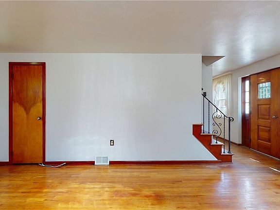 4th image of 77 Taylor St