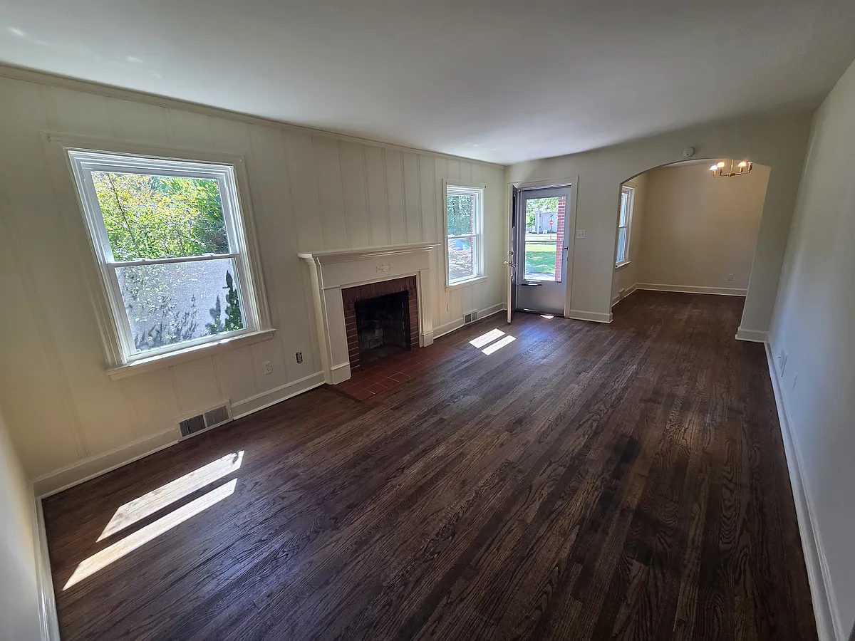 Building Photo - 308 Marylan Ave