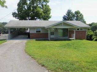 107 McCormick Cir, Greeneville, TN 37745