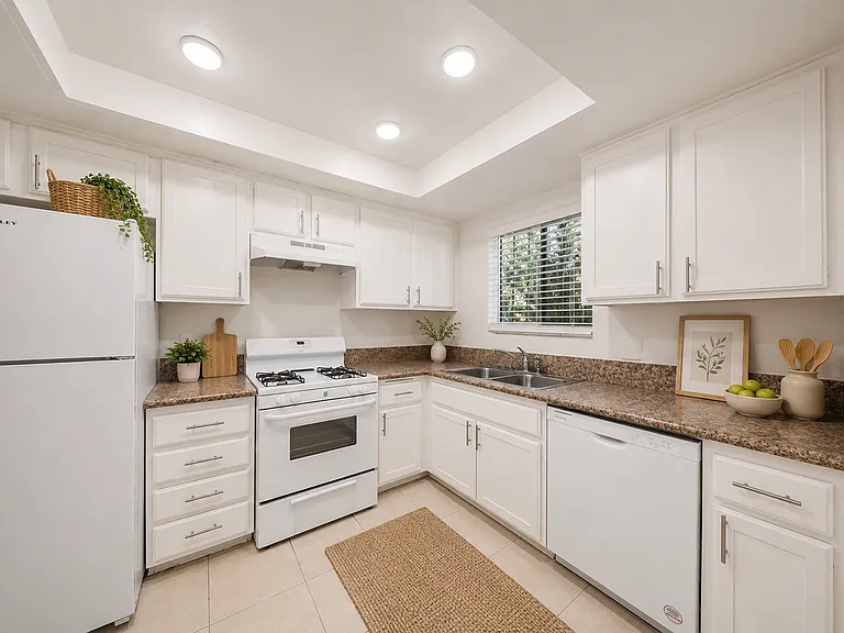 1766 Cherry Ave. — Photo 4