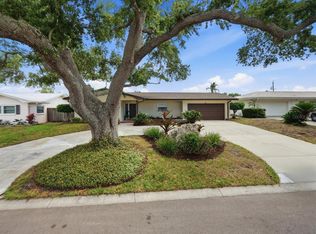 3650 Shady Bluffs Dr, Largo, FL 33770