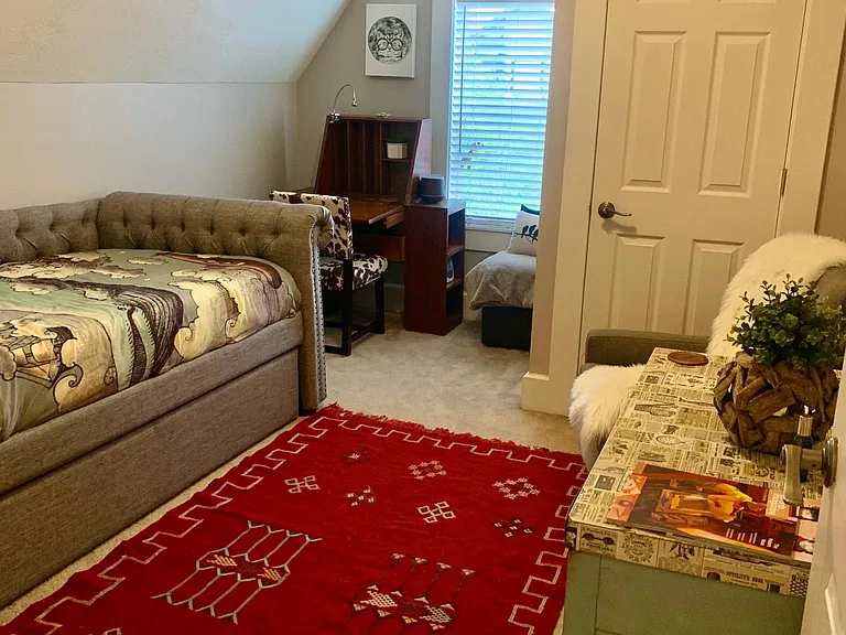 1413 Lexington Ave — Photo 32