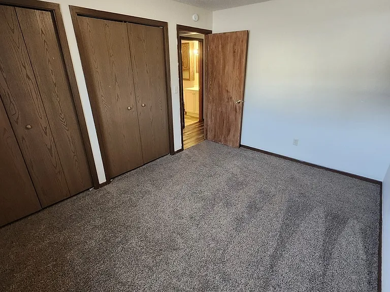 25 14th Ave NE #101 — Photo 6