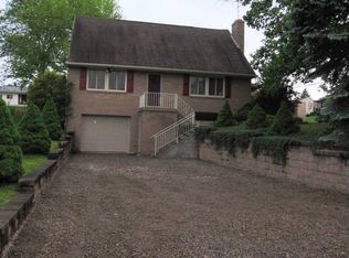 3000 Wallace St, Lower Burrell, PA 15068