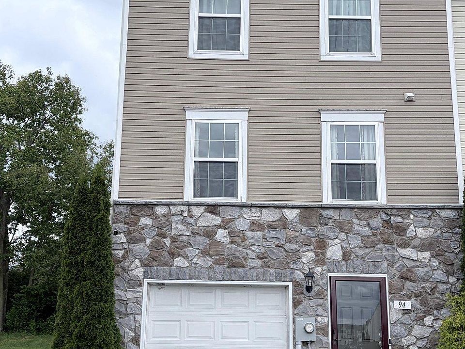 1st image of 94 Teakwood Dr